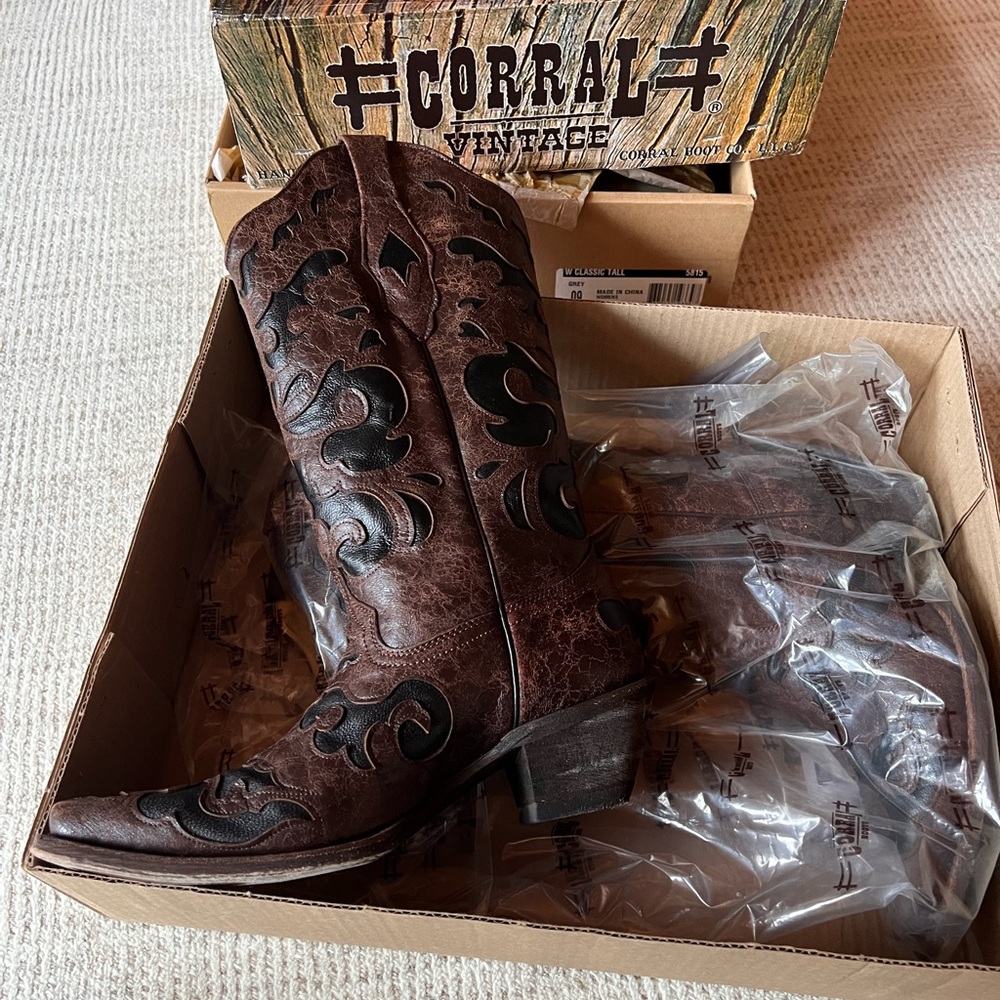 Corral vintage leather toole cowboy boots. Worn once!
